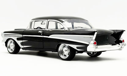 (PRE-ORDER 2027) ACME 1:18 – Chevrolet Bel Air Custom 1957 – Noir avec Flammes Argentées – Édition Limitée 357 Exemplaires – A1807022