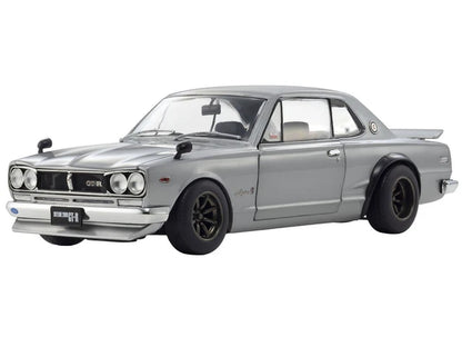 (PRE-ORDER 2027) Kyosho 1:18 – Nissan Skyline 2000 GT-R (KPGC10) Modified – Silver – K08129S