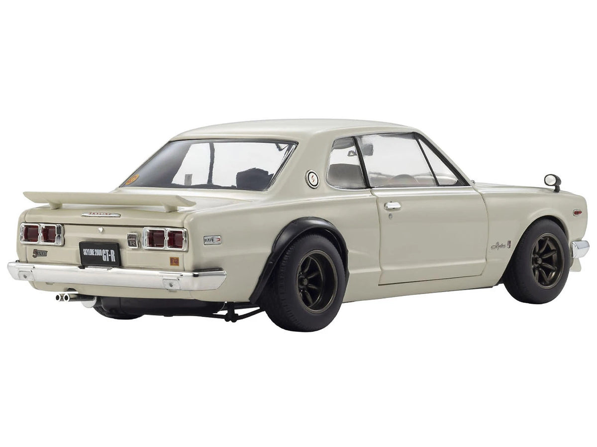 (PRE-ORDER 2027) Kyosho 1:18 – Nissan Skyline 2000 GT-R (KPGC10) Modified – White – K08129W