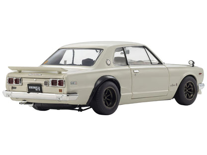 (PRE-ORDER 2027) Kyosho 1:18 – Nissan Skyline 2000 GT-R (KPGC10) Modified – White – K08129W