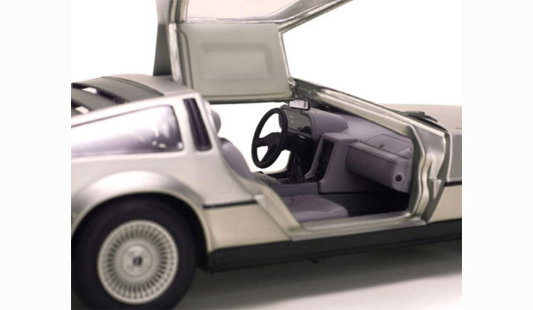 1981 De Lorean DMC 12-Stainless Steel