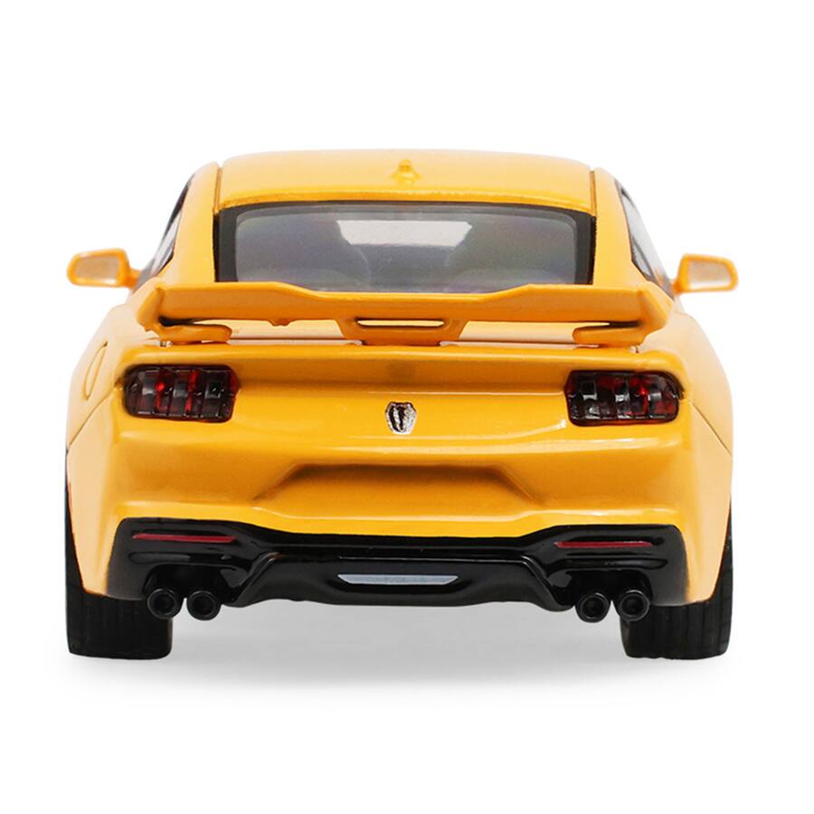 GreenLight 1:64 2024 Ford Mustang Dark Horse Yellow Splash Metallic – Auto Mall Series 8 – Limited Edition GL68080-E