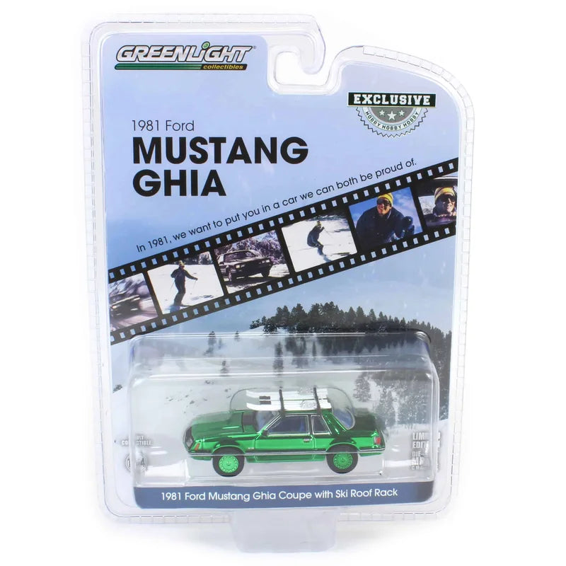 CHASE CAR – Ford Mustang Ghia Coupe 1981 avec porte-skis – Green Machine – GreenLight Hobby Exclusive 1:64 – GL30510-CHASE