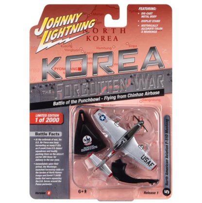Avion de chasse F-51D Mustang « Bataille du Punchbowl – Départ de la base aérienne de Chinhae » – Johnny Lightning Korea The Forgotten War (JLML009-1B-E)
