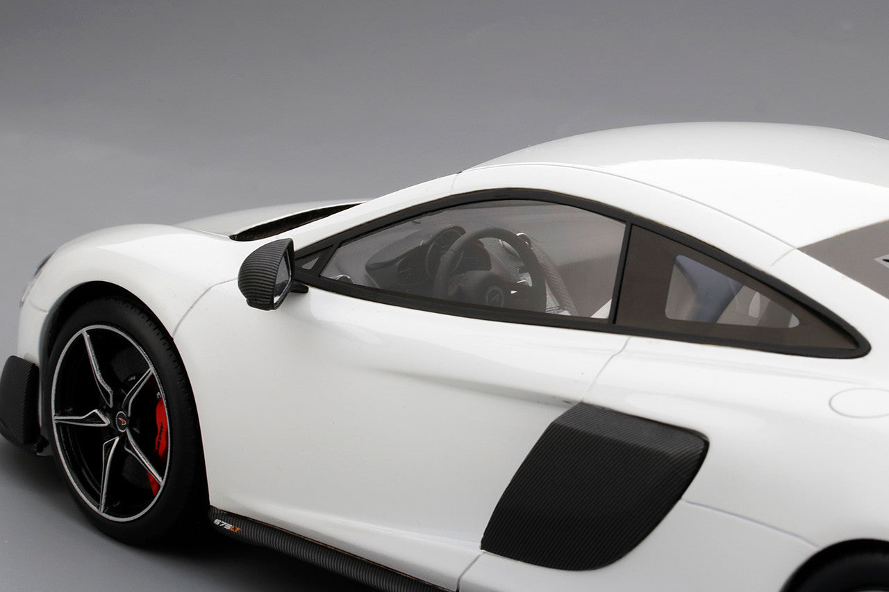 McLaren 675LT in Silica White- Resin Car