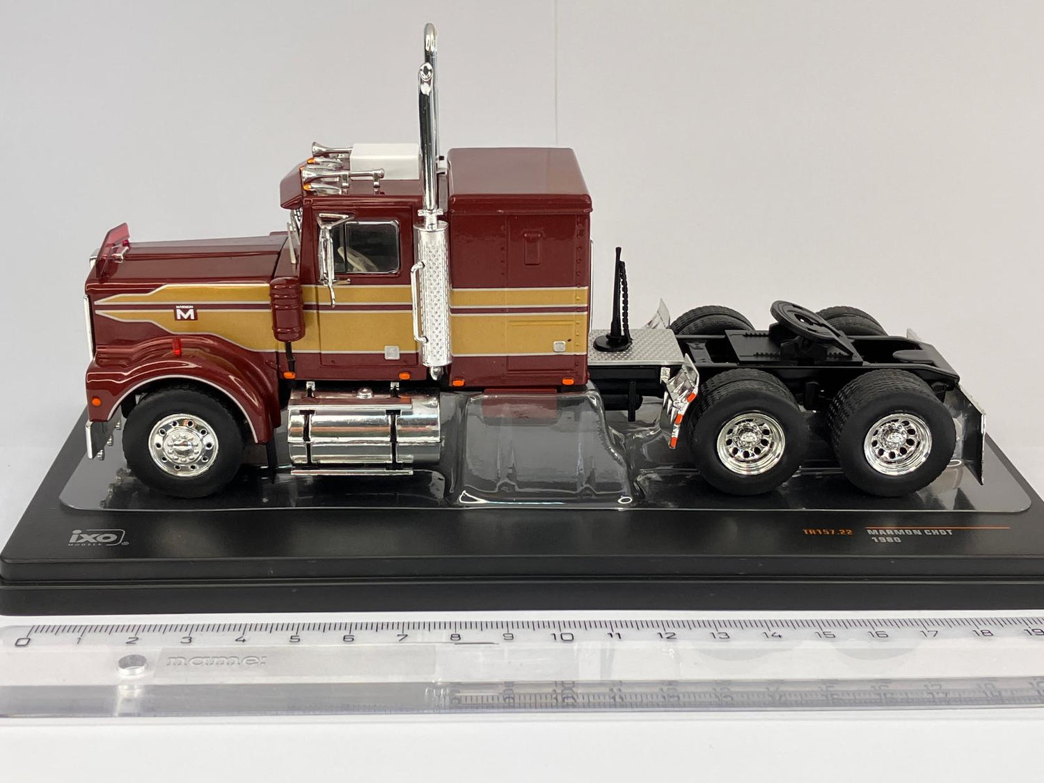 Marmon CHDT 1980 - 1:43 - TR157.22 - IXO Models