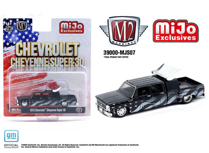 1973 Chevrolet Cheyenne Super 30 Stars &amp; Stripes (M2 Machines 39000-MJS07)