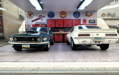 Muscle Car Garage Diorama 1:18