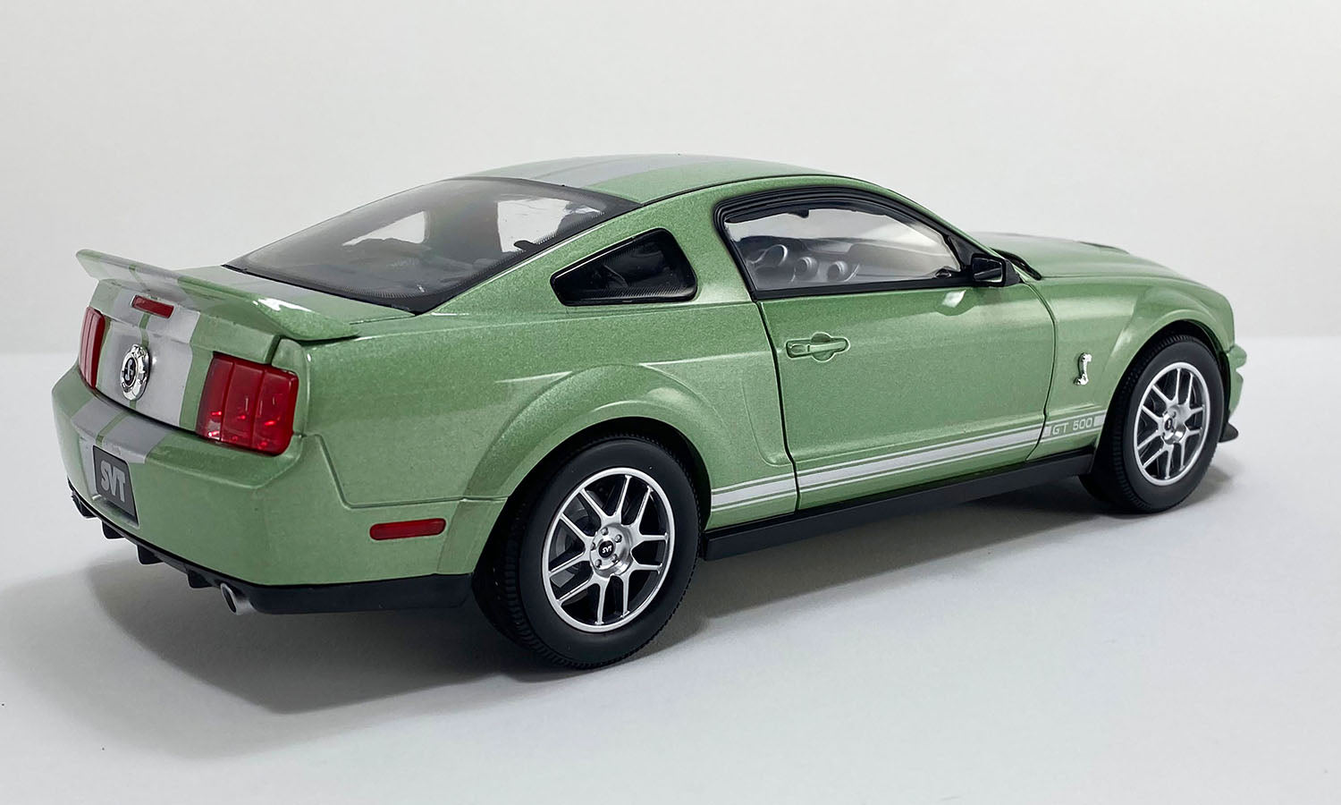 (PRE-ORDER, Q1, 2025) 2007 Ford Mustang Shelby GT500 - Lime Green