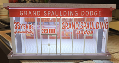 (Échelle-Scale 1:64 Diorama) YCID-Mr. Norms Grand Spaulding Dodge Dealership Showroom