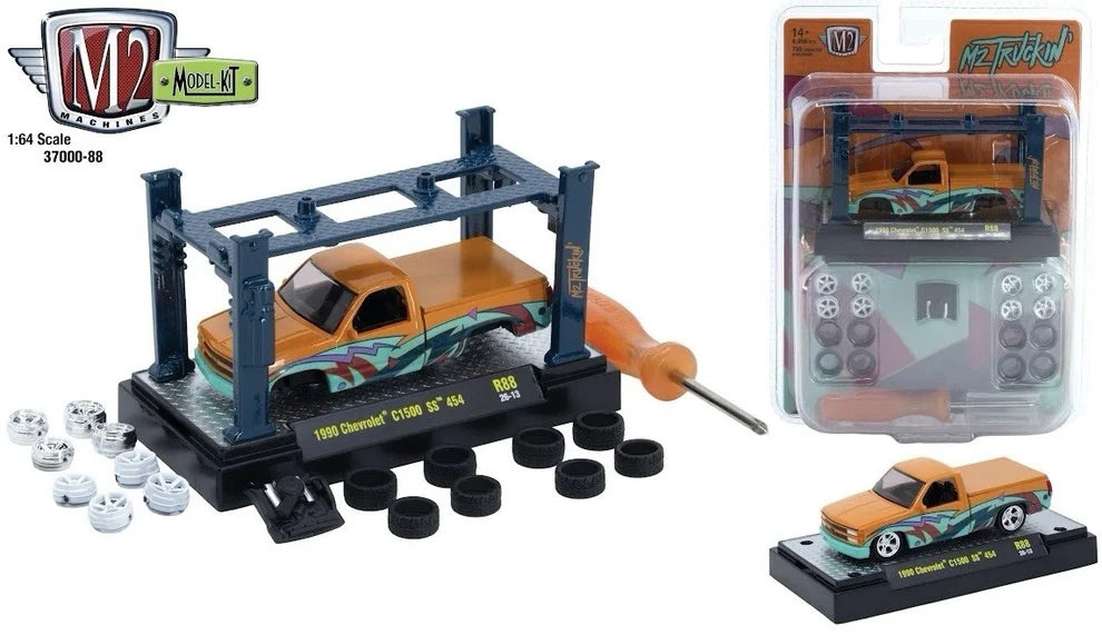 M2 Machines 1:64 Chevrolet C1500 SS 454 Pickup Truck 1990 – Orange avec graphiques personnalisés – Model Kits Series 88 – 37000-88-B