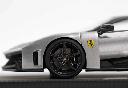BBR Models Ferrari F80 2024 avec jantes en carbone et vitrine 1:18 – P18253E-VET