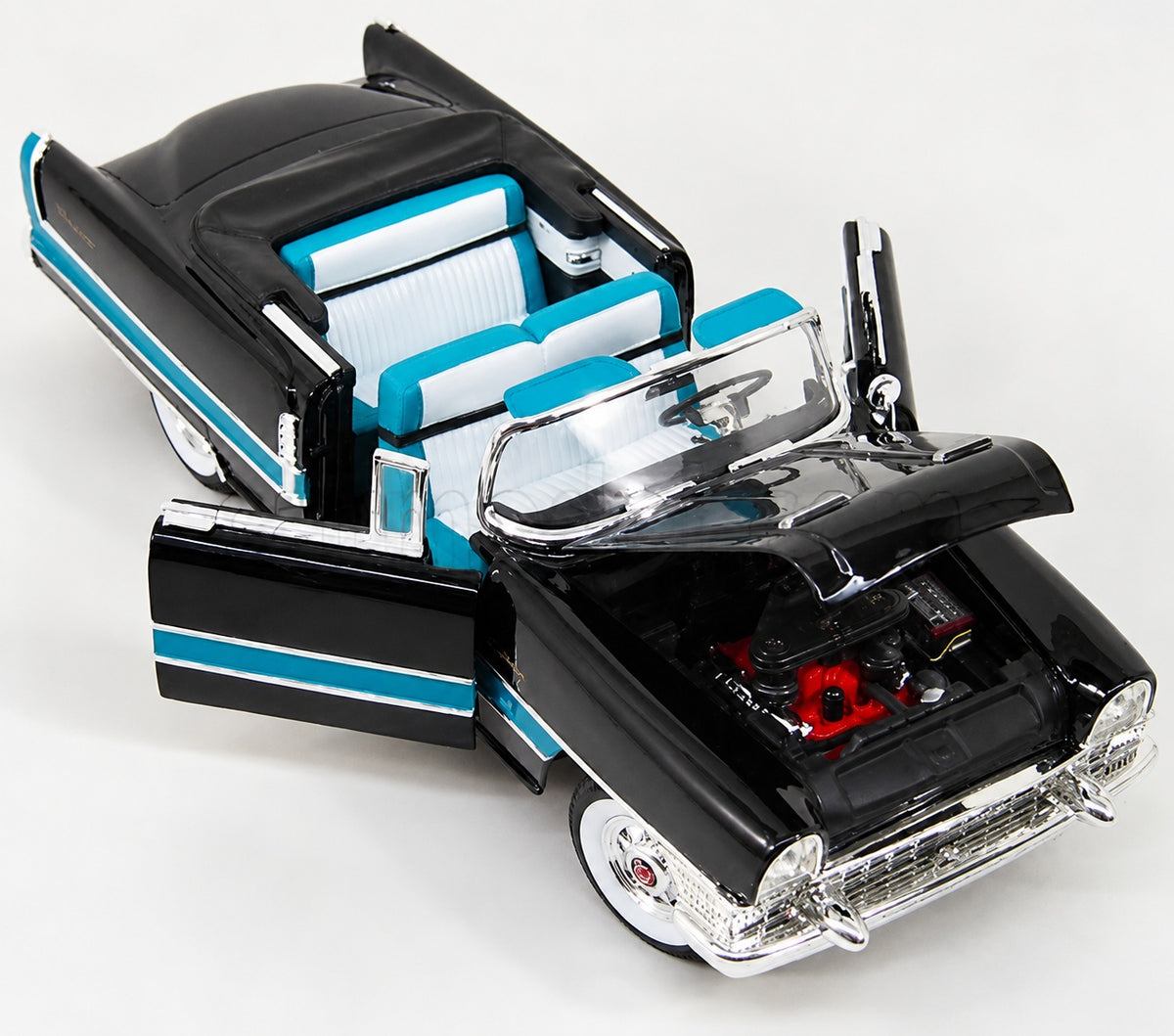 Lucky Die Cast 1:18 Packard Caribbean Cabriolet 1955 – 92618BB