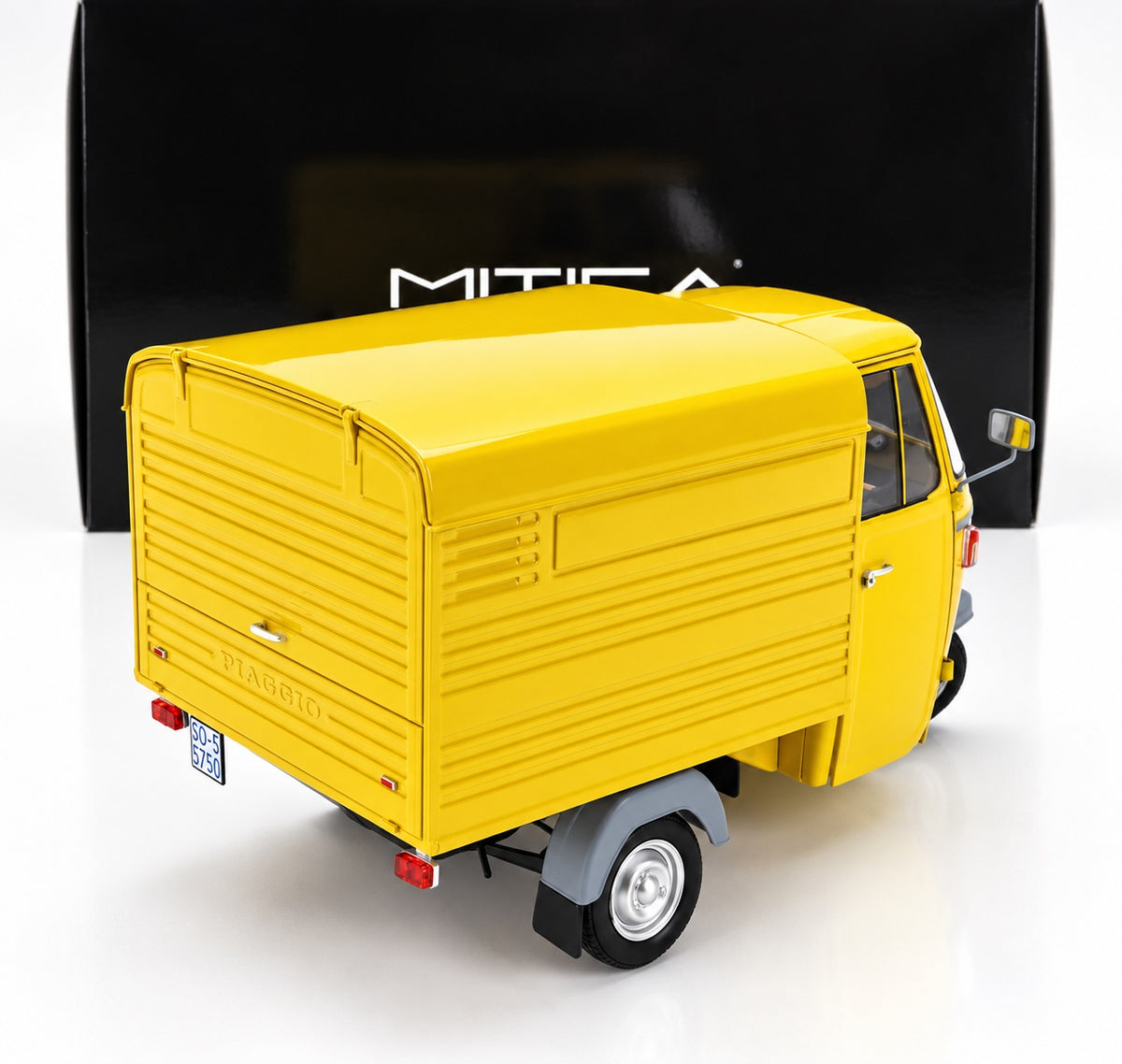 Mitica 1:18 Piaggio Ape P501 Van Fermé 1979 – Jaune – Carmodel Exclusive – 204002-D