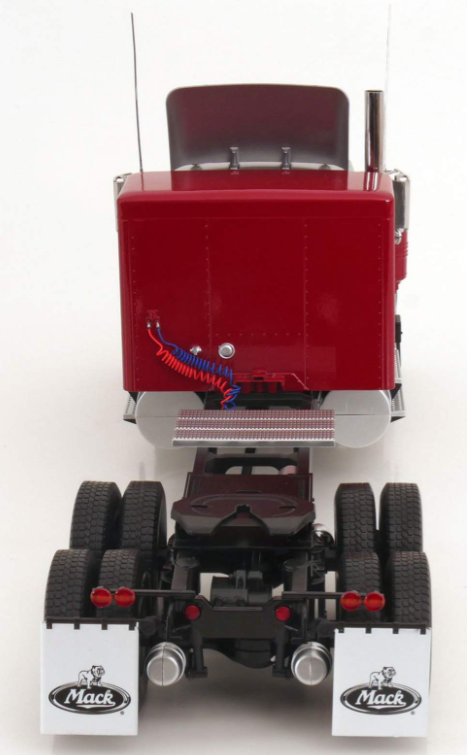 1974 Mack RL700L (Red/Silver)  1:18 *Voir Note-*See Notes