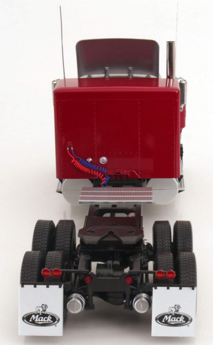 1974 Mack RL700L (Red/Silver)  1:18 *Voir Note-*See Notes