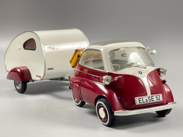 BMW Isetta 250 Bubble Car and Caravan