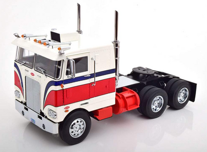 1977 Peterbilt 352 Pacemaker (Red/White/Blue) 1:18 *Voir Note-*See Note