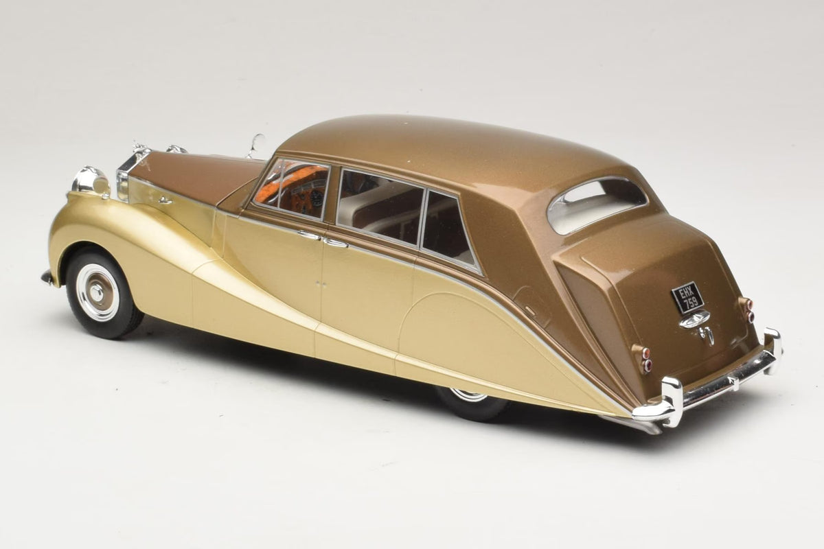 Model Car Group 1:18 1956 Rolls-Royce Silver Wraith Hooper Empress – Brown &amp; Gold – MCG18000