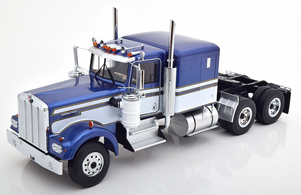 Kenworth W900 Truck Prime Mover (Blue Metallic / White) 1:18 *Voir Note-*See Note