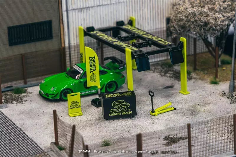 Tarmac Works 1:64 Garage Tools Set Student Driver