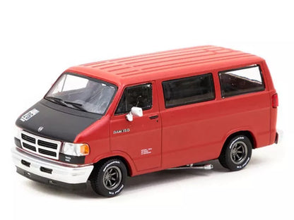 Dodge Van "Tarmac"