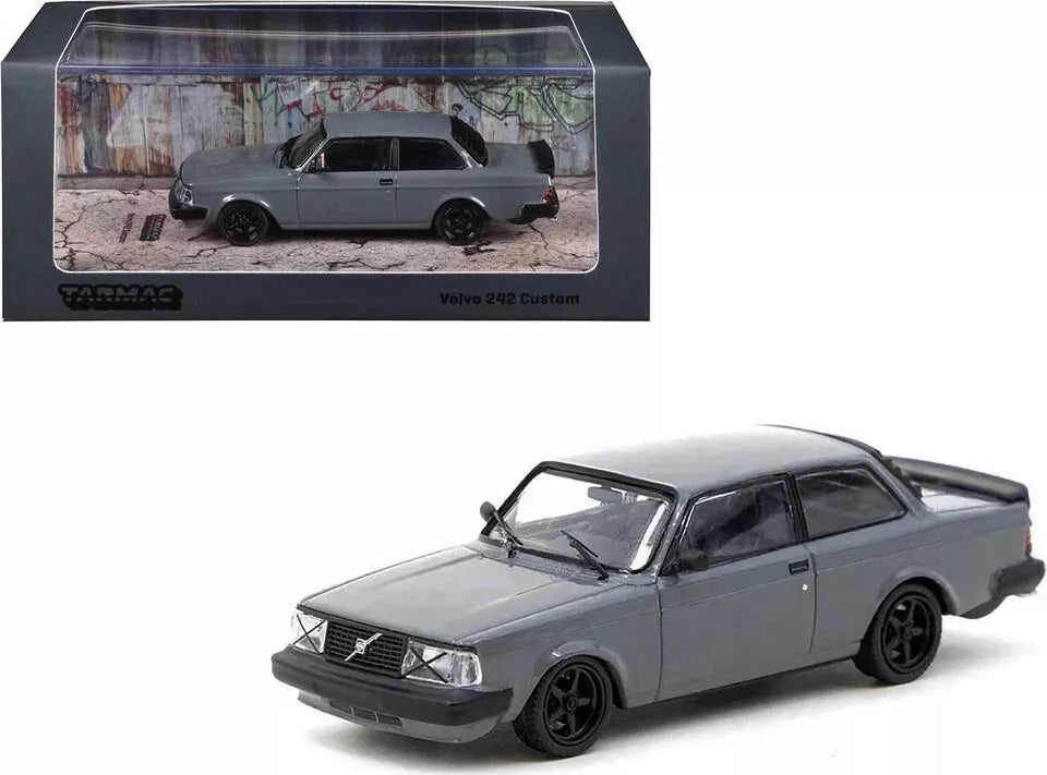 Volvo 242 Custom (Grey)