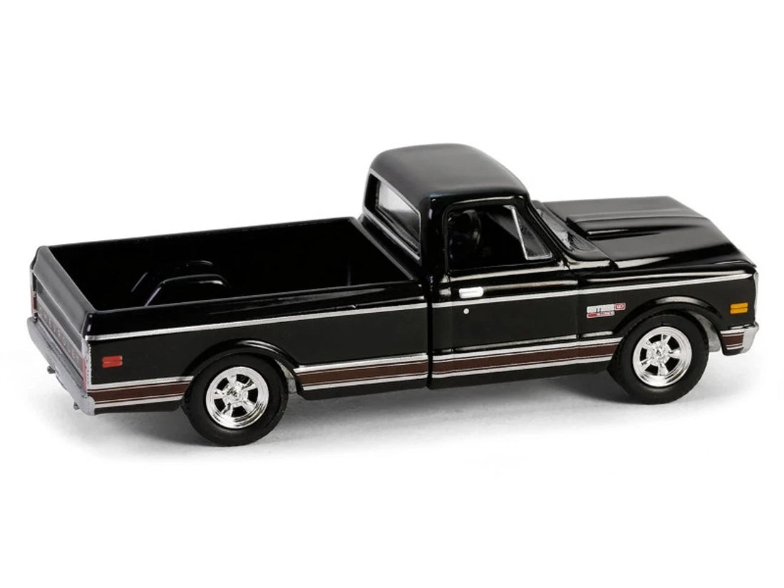 

1972 Chevrolet Cheyenne C10 Short Bed Black

GL30546