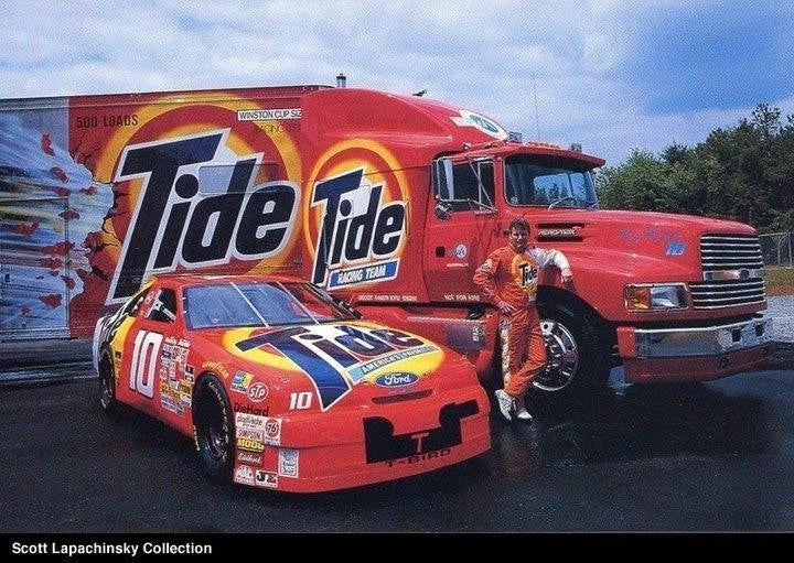 IXO MODEL 1:43- 1994 FORD AEROMAX NASCAR TIDE RACING TEAM TRUCK RICKY RUDD