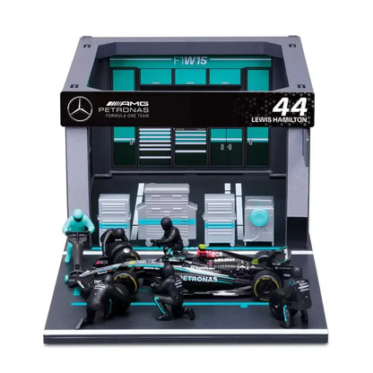 Bburago Diorama-1:43-2024 Formula Race Red Bull RB20 Pit Pass Paddock Set, Hamilton 