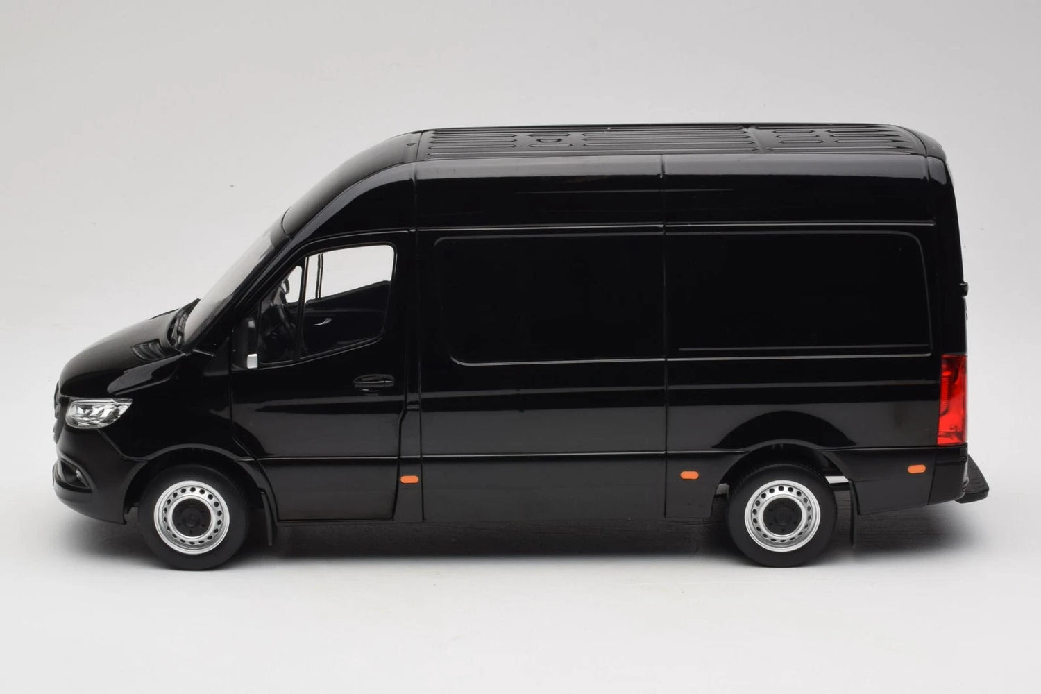 Mercedes-Benz Sprinter 2018 (Noir-Black)