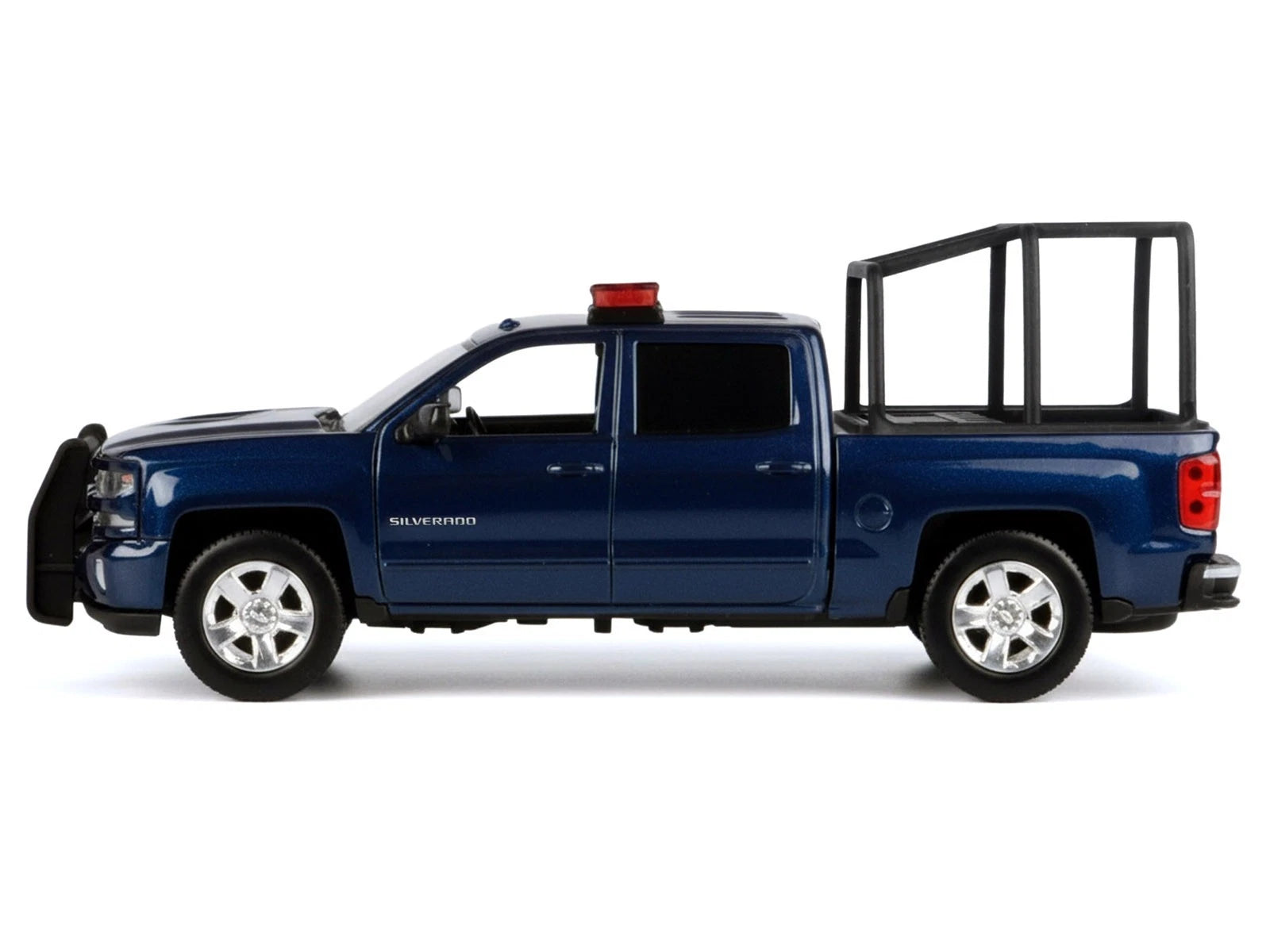 Motormax 1:27 2017 Chevrolet Silverado 1500 LT Z71 Crew Cab (Blue/Bleu)