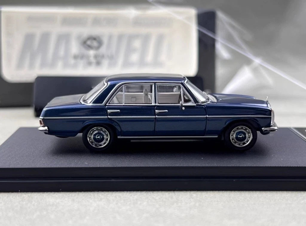 Maxwell Model 1:64-Mercedes-Benz 200 W114-Blue MW640032