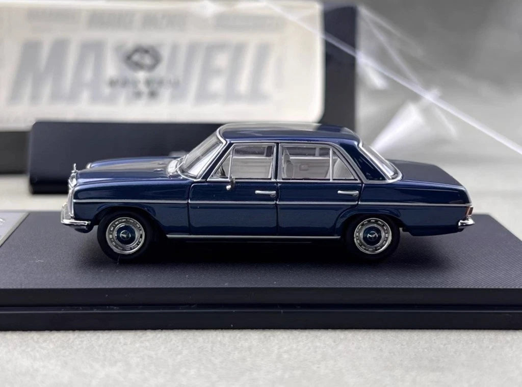 Maxwell Model 1:64-Mercedes-Benz 200 W114-Blue MW640032