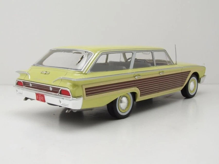 MCG 1/18"-1960 Ford LTD Country Squire Station Wagon Light Yellow