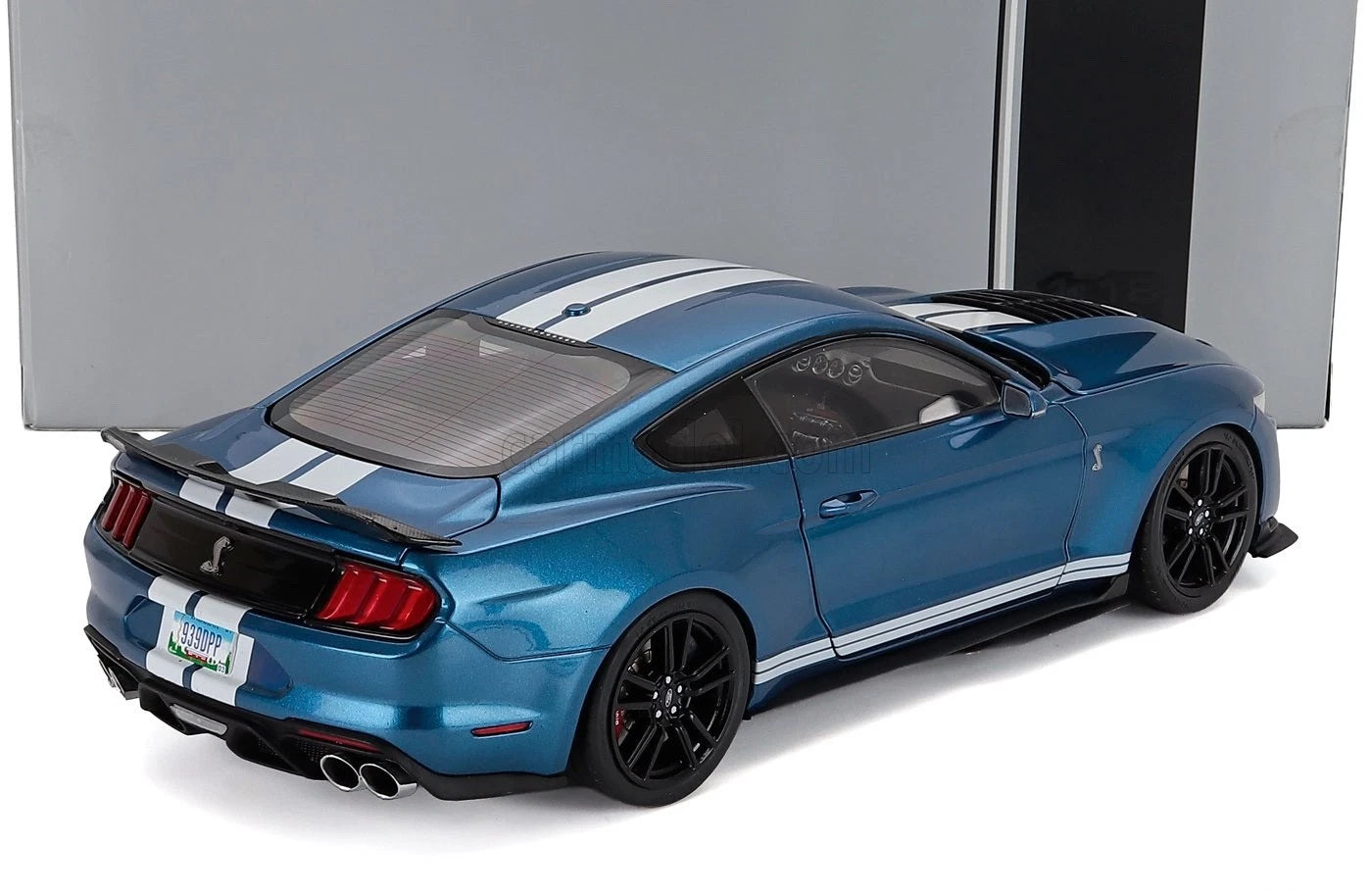 2022 Ford Mustang Shelby GT500 - Metallic  Blue (1:18)