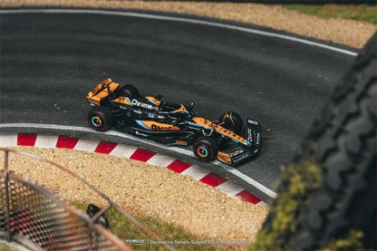 TARMAC WORKS 1/64- MCLAREN MCL60 