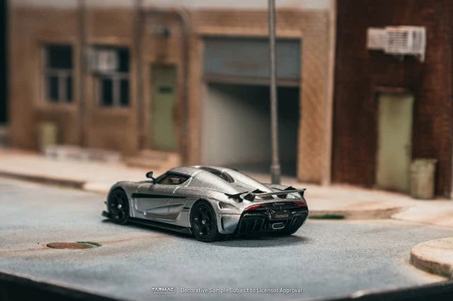 Tarmac Works Global64 1/64- Koenigsegg Regera Silver Metallic / Blue Accents Model Car + Trading Cards Combo Set T64G-TL017-SL