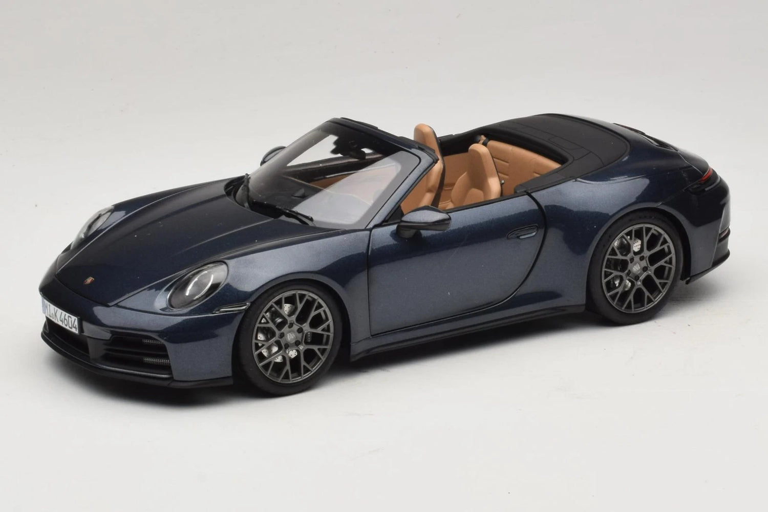 2024 Porsche 911 Carrera S Cabriolet (Yachting Blue)