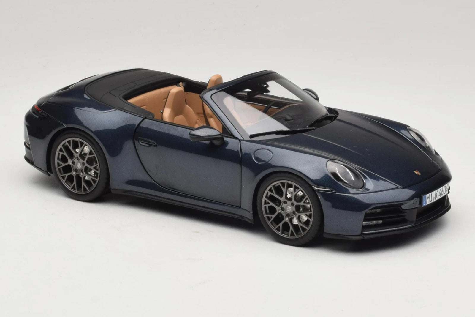 2024 Porsche 911 Carrera S Cabriolet (Yachting Blue)