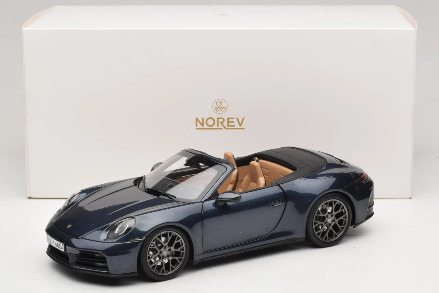 2024 Porsche 911 Carrera S Cabriolet (Yachting Blue)