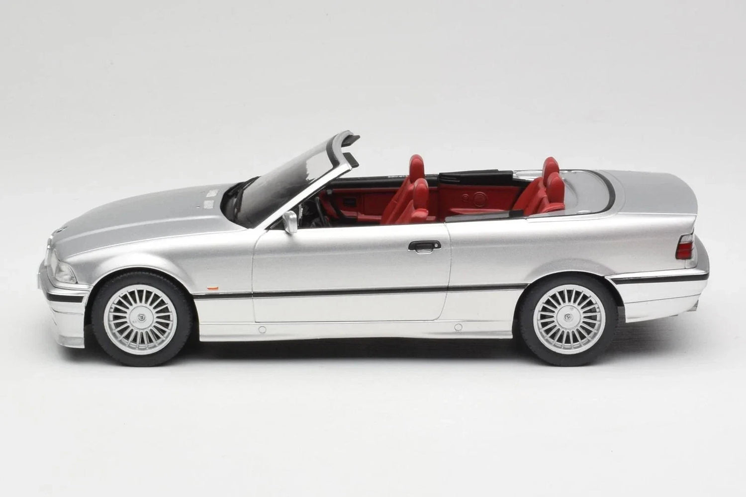 MCG 1/18"- BMW (E36) Alpina B3 3.2 Cabriolet 1996 — Argent MCG18322