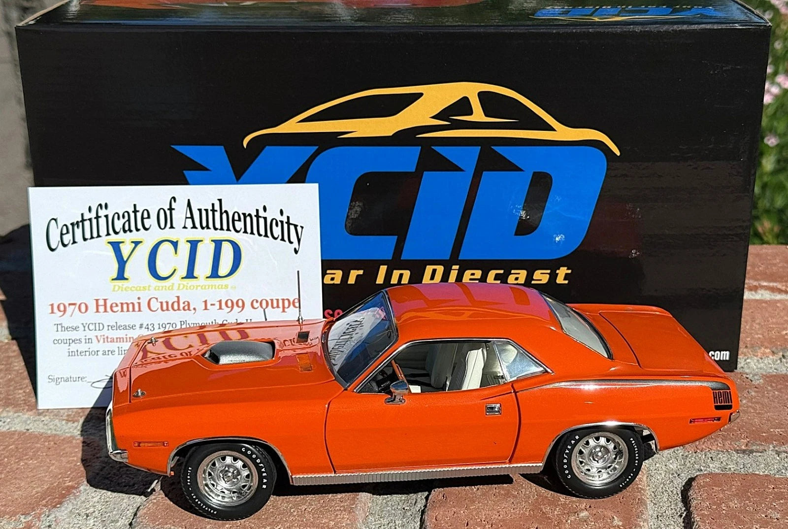 1970 Plymouth Hemi Cuda, Coupe, Vitamin C Orange (Limitée à 199 unités seulement-Limited to 199 units only)