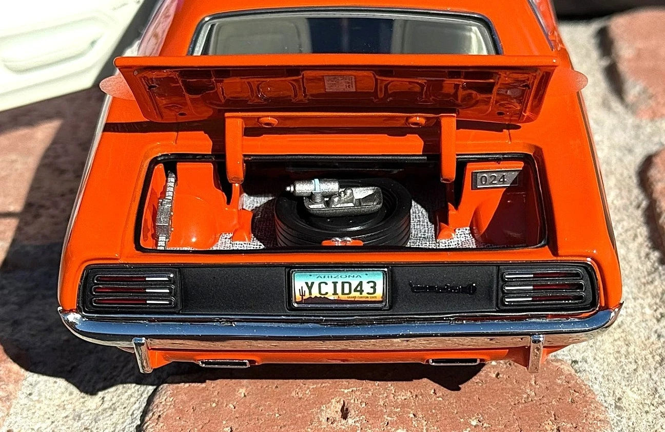 1970 Plymouth Hemi Cuda, Coupe, Vitamin C Orange (Limitée à 199 unités seulement-Limited to 199 units only)