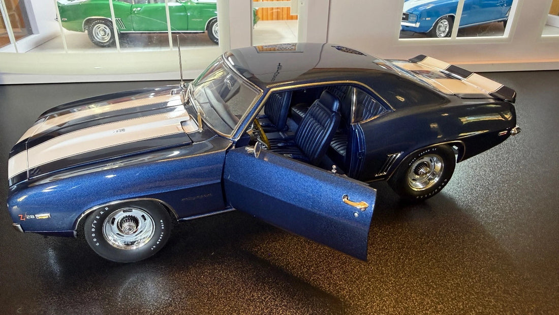 1969 Camaro Rally Sport Z/28 Dusk Blue (Limitée à 302 unités seulement-Limited to 302 units only)