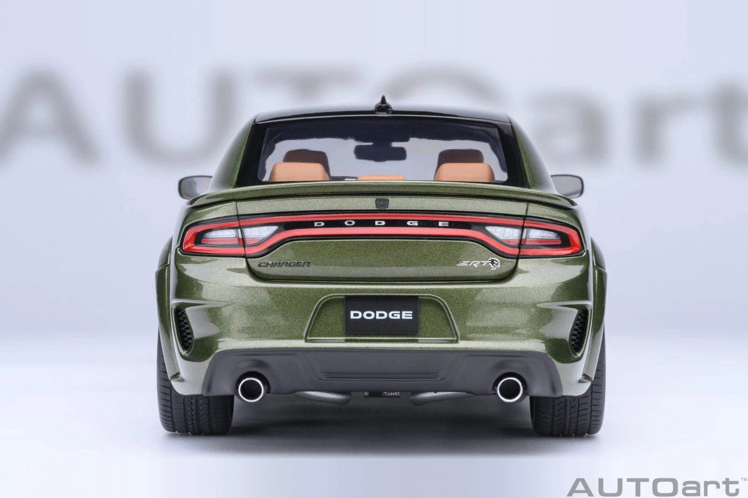 AutoArt 1:18- Dodge Charger SRT Hellcat Redeye Jailbreak (F8 Green) AA71752