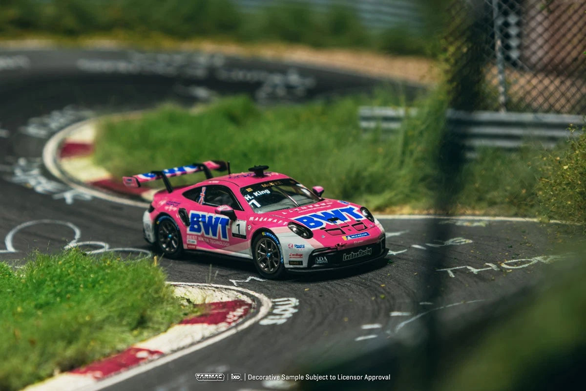 Tarmac Works Hobby64 1:64 Porsche 911 GT3 Cup 992 Porsche Mobil 1 Supercup 2024 Harry King – T64-093-24PSC01