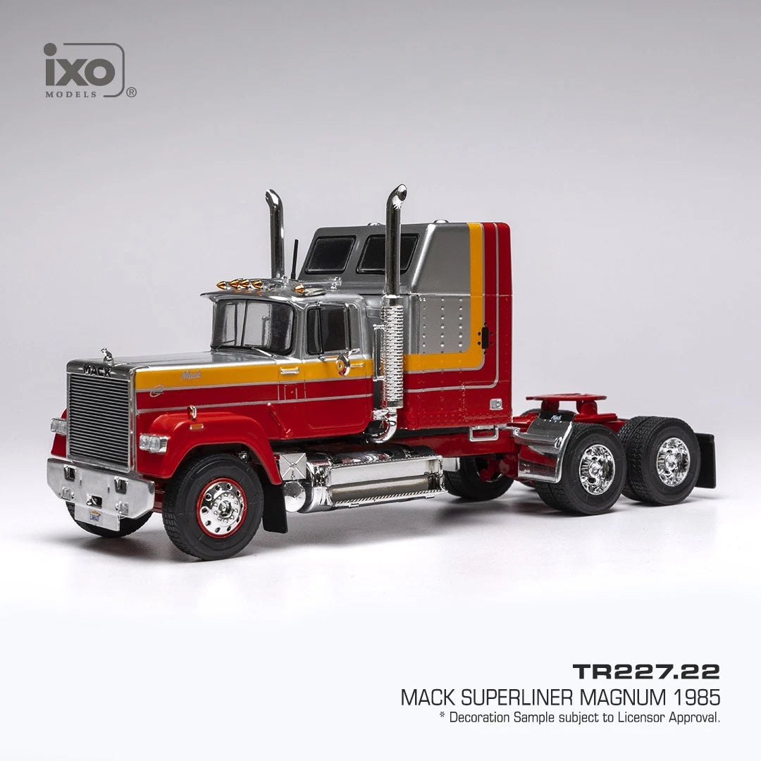 MACK SUPERLINER MAGNUM 1985 SILVER/RED (1:43)