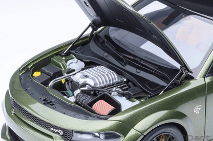AutoArt 1:18- Dodge Charger SRT Hellcat Redeye Jailbreak (F8 Green) AA71752