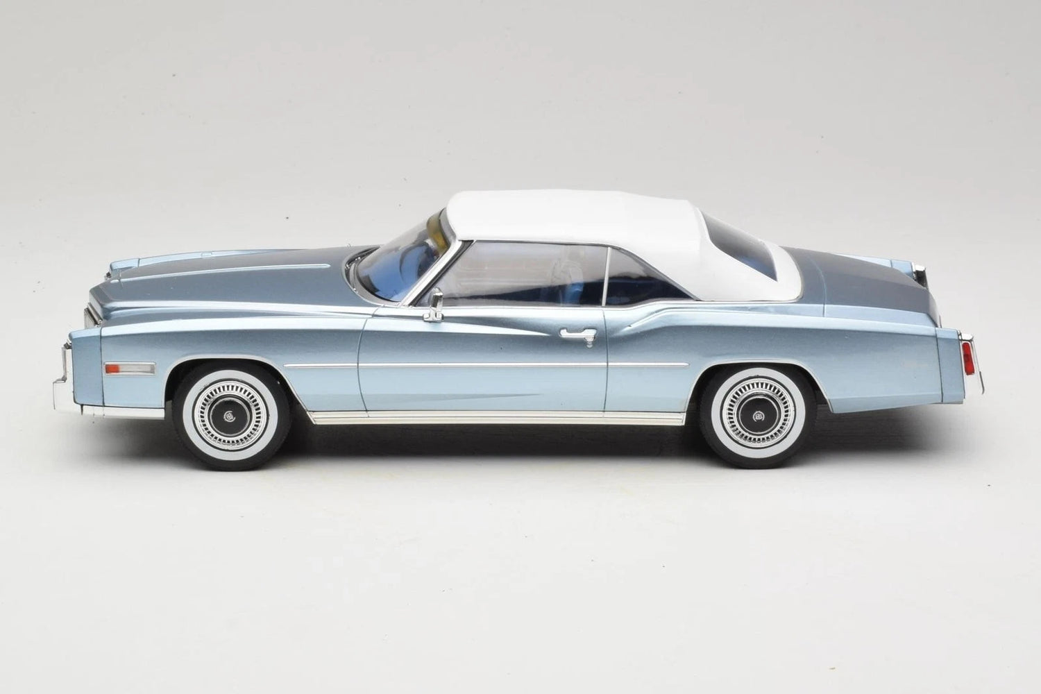 1976 Cadillac Eldorado Convertible (Blue)